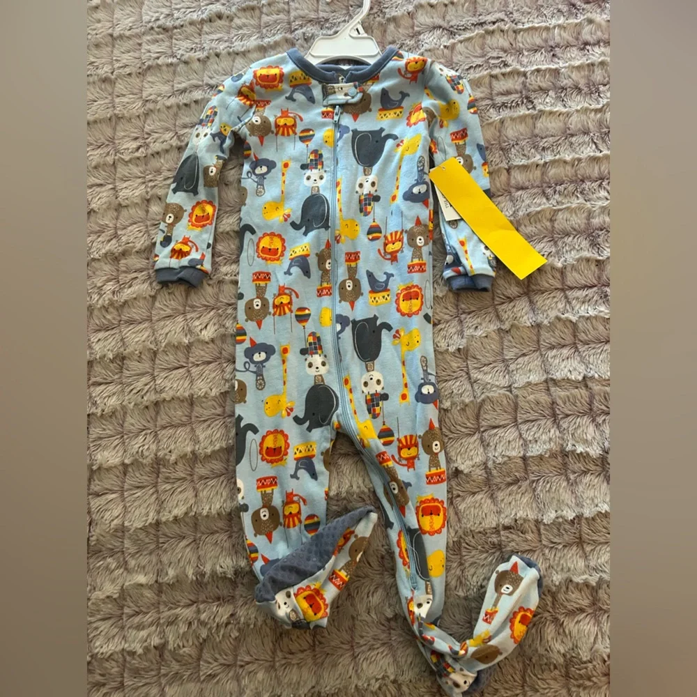 The Children's Place Blue Animal Print Footie Pajamas size 18-24